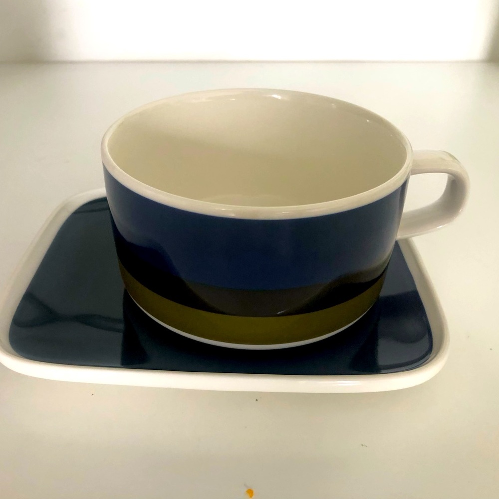 🇫🇮 Marimekko Oiva “Hennika” teacup and saucer